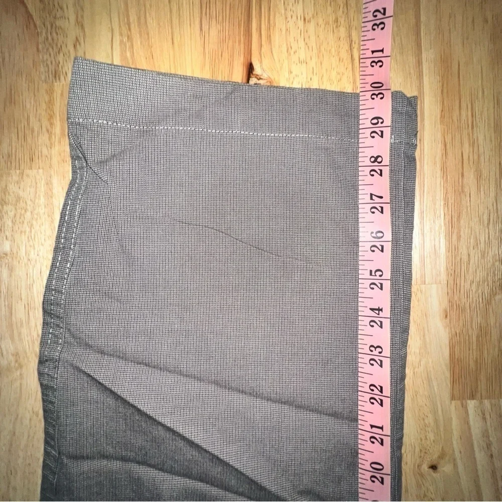 Banana Republic Men’s Slim Fit Textured Chino Pants 34x32 – Classic Style